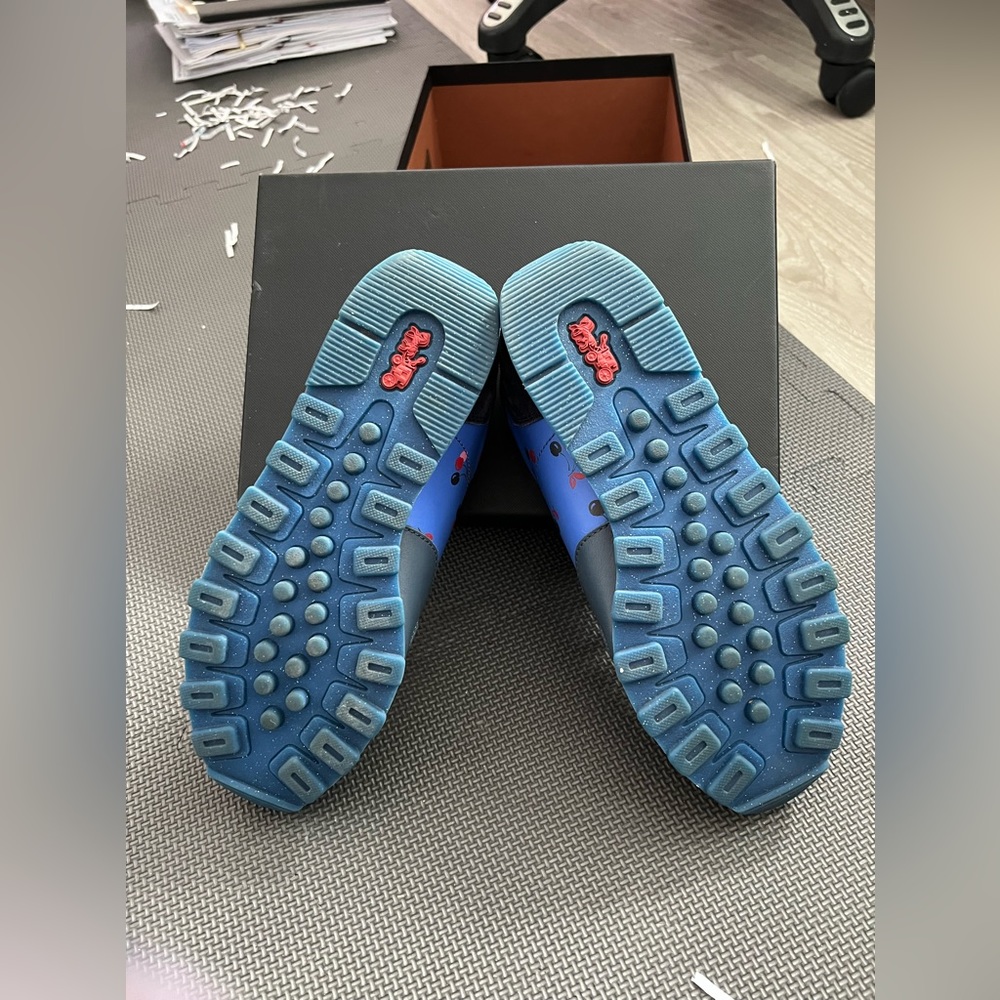 Coach - Runner SHARKY-  Sneakers 8.5 Ladies - RARE - PERFECT condition - Picture 3 of 5